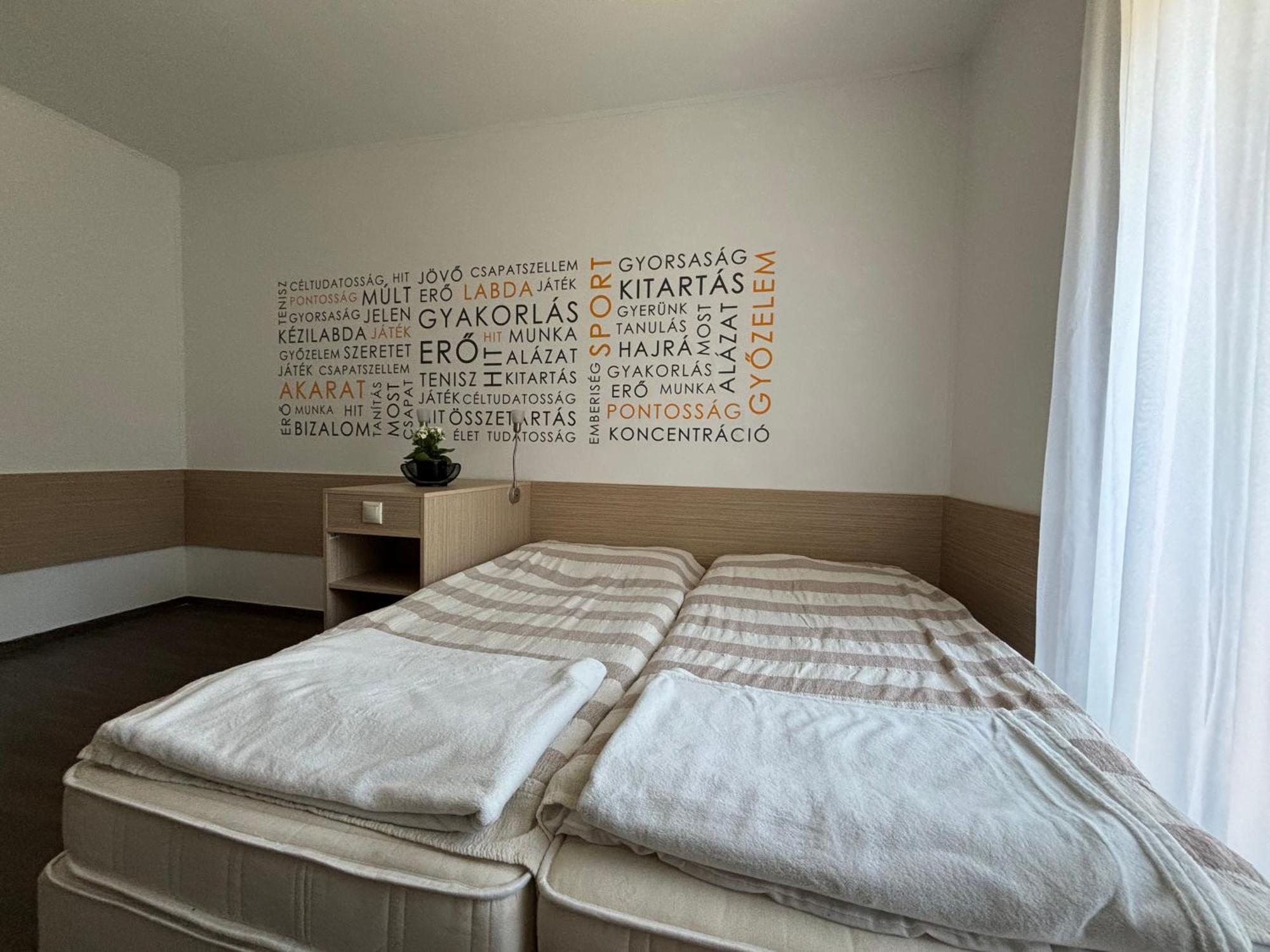 Skc Siofok Aparthotel Bagian luar foto