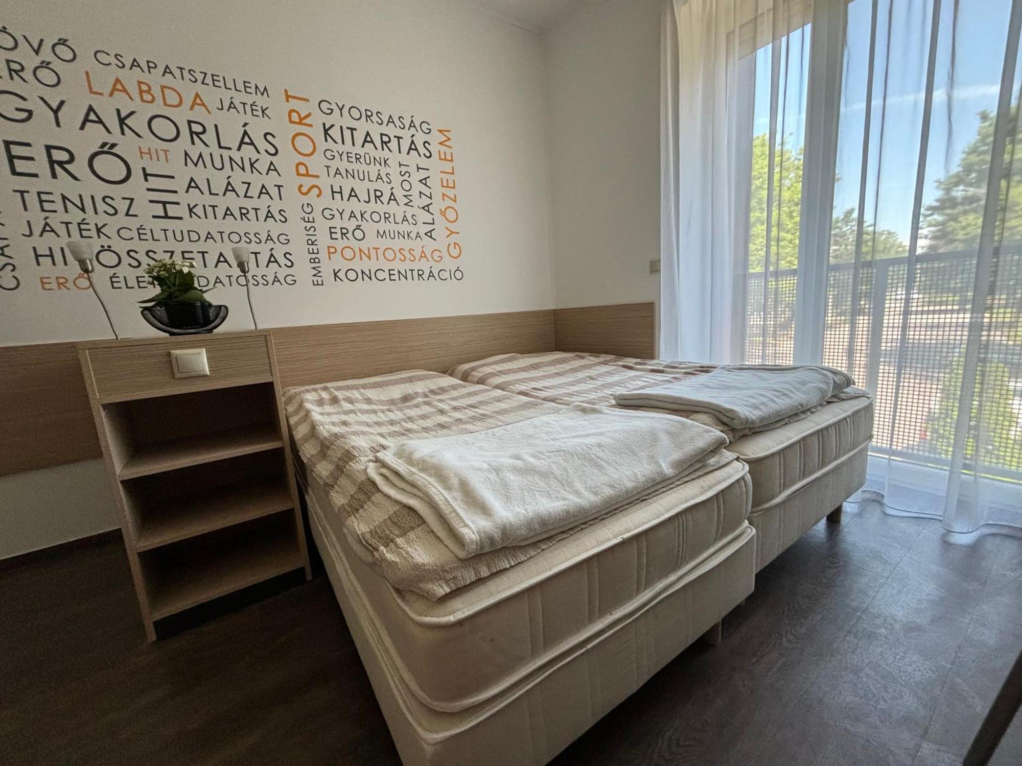 Skc Siofok Aparthotel Bagian luar foto