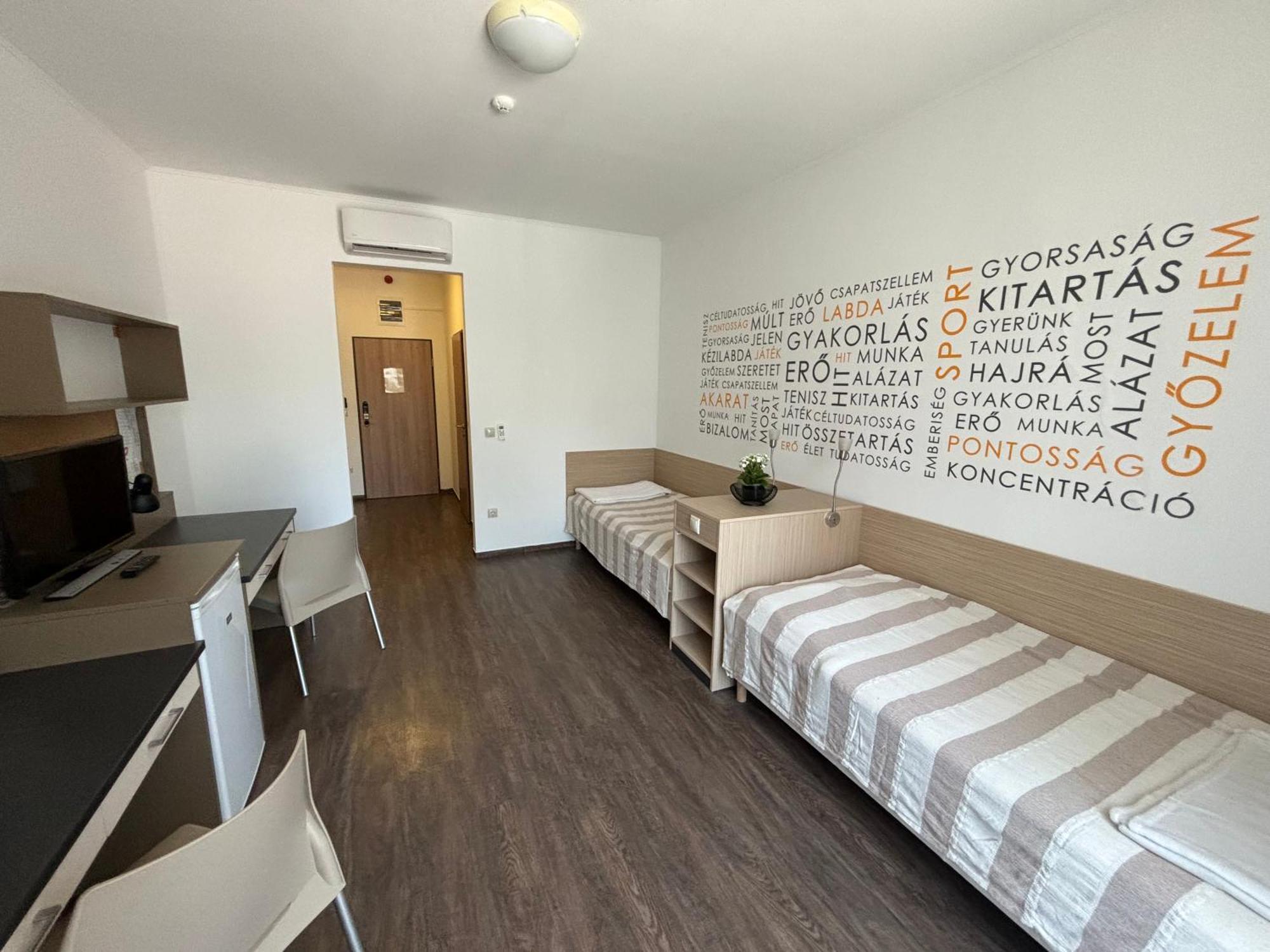 Skc Siofok Aparthotel Bagian luar foto