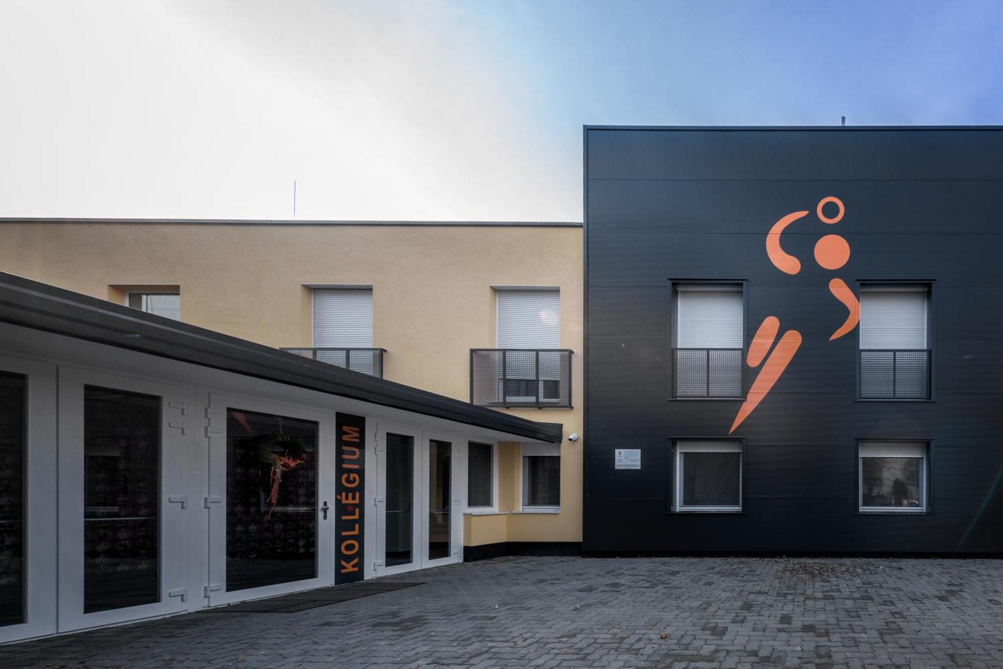 Skc Siofok Aparthotel Bagian luar foto
